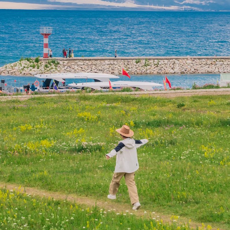 新疆8月天气：冰火交织的独特气候画卷-新疆中国国旅